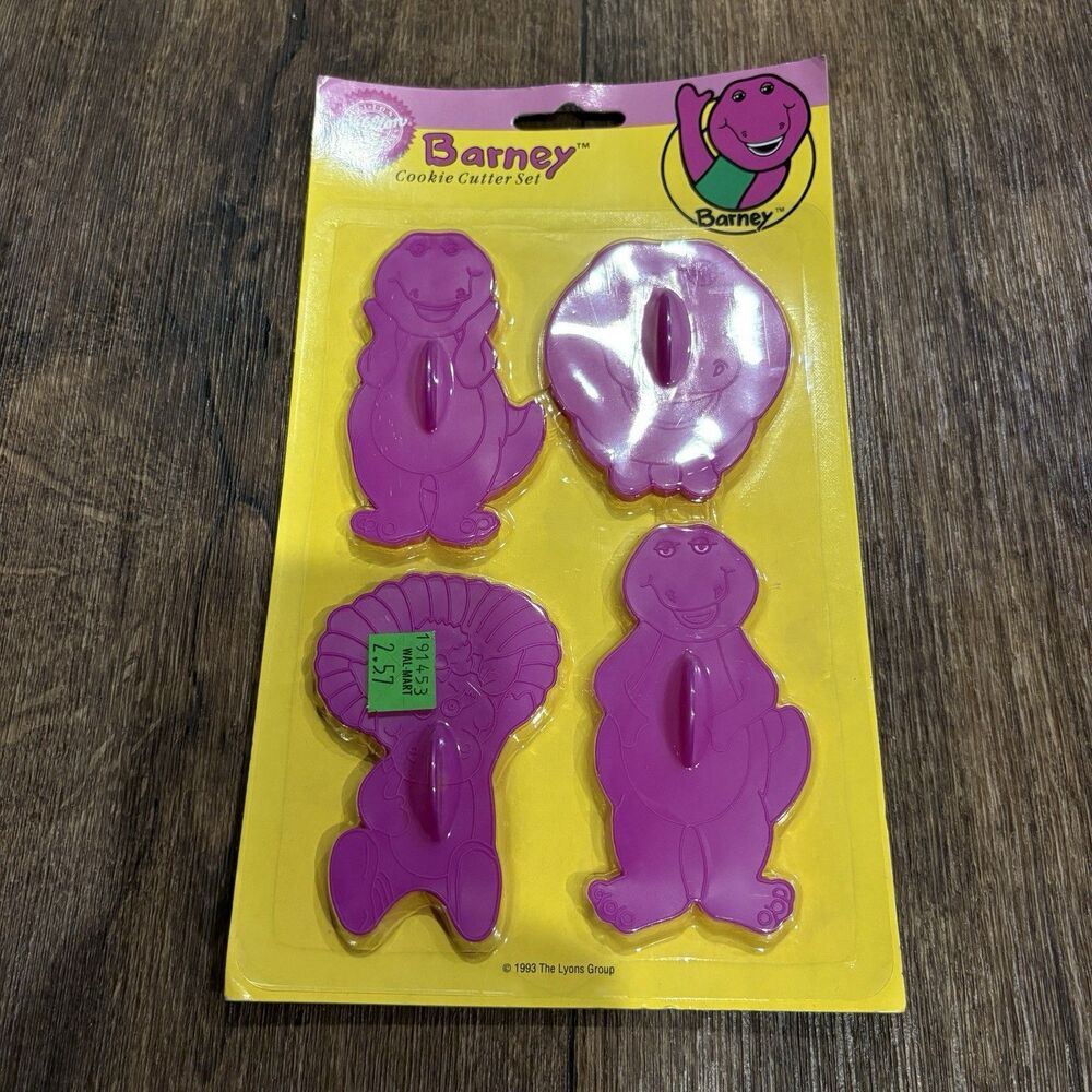 Vintage 1993 Wilton Barney Cookie Cutter Set NOS Sealed 4 Pc Plastic Cutters